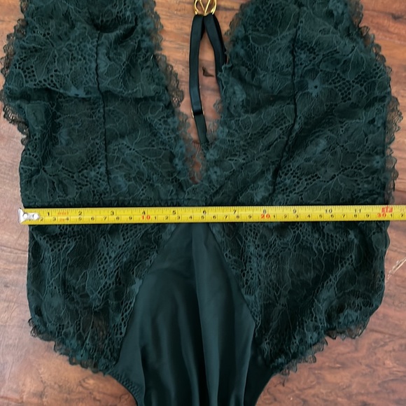 - Victoria’s Secret Plunge Strappy Lace Teddy One Piece Bodysuit- size lar… - Picture 8 of 16
